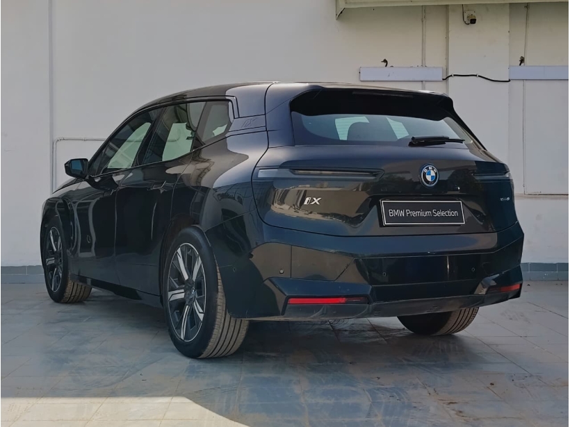 BMW iX xDrive40