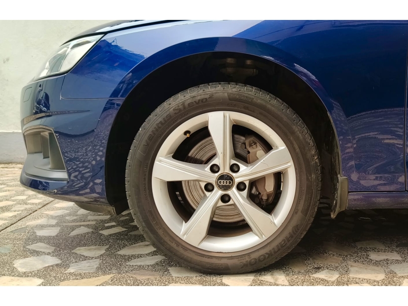 Audi A4 Premium 40 TFSI