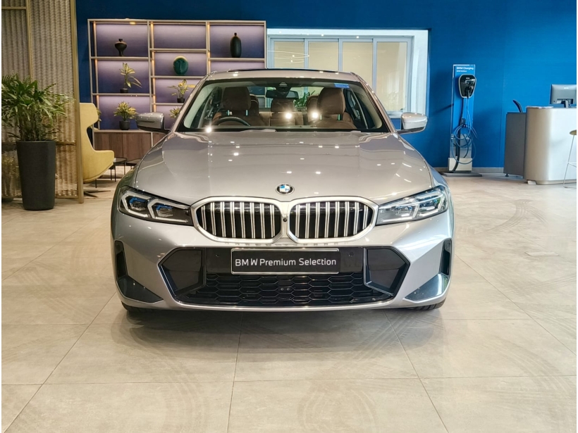 BMW 3 Series Gran Limousine 330Li M Sport
