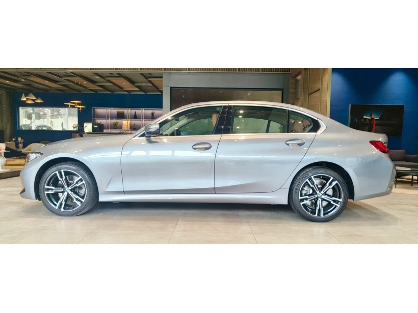 BMW 3 Series Gran Limousine 330Li M Sport