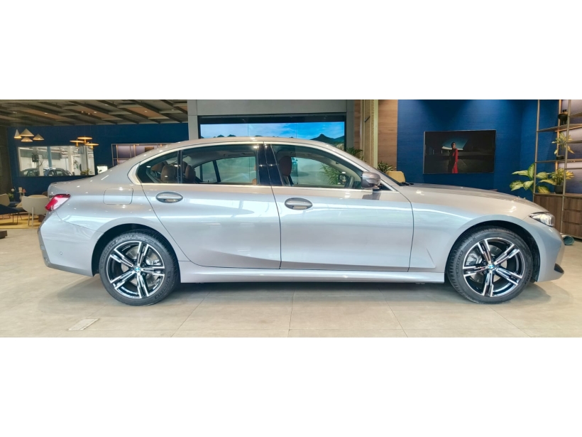 BMW 3 Series Gran Limousine 330Li M Sport