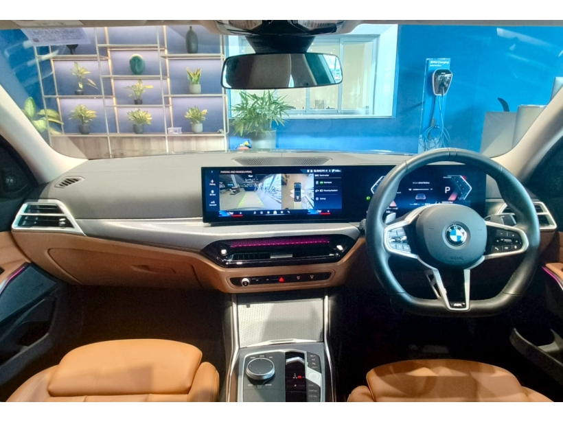 BMW 3 Series Gran Limousine 330Li M Sport