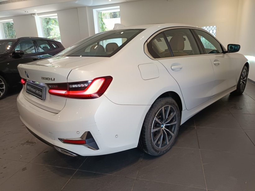 BMW 3 Series Gran Limousine 330Li Luxury Line