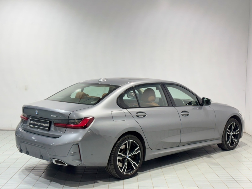 BMW 3 Series Gran Limousine 330Li M Sport First Edition
