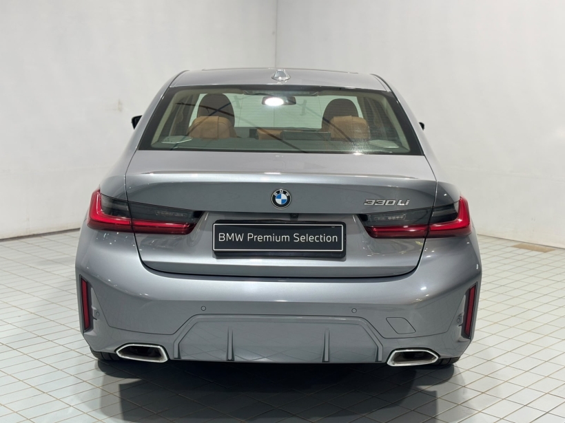 BMW 3 Series Gran Limousine 330Li M Sport First Edition