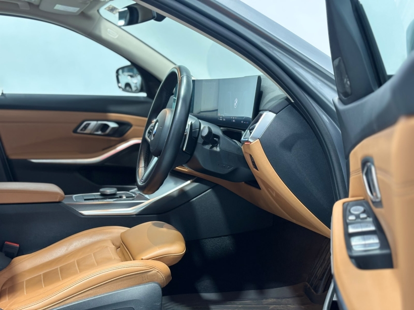 BMW 3 Series Gran Limousine 330Li M Sport First Edition