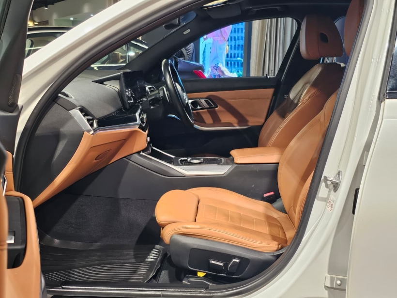 BMW 3 Series Gran Limousine 330Li M Sport