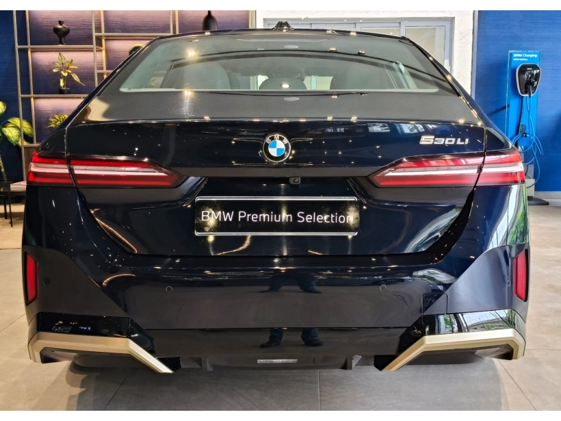 BMW 5 Series 530Li LWB