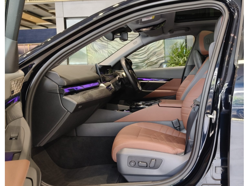 BMW 5 Series 530Li LWB
