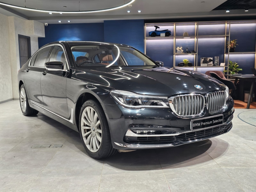 BMW 7 Series 740Li DPE Signature
