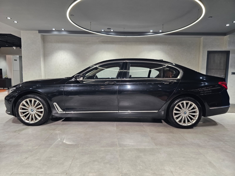 BMW 7 Series 740Li DPE Signature