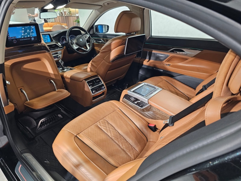 BMW 7 Series 740Li DPE Signature