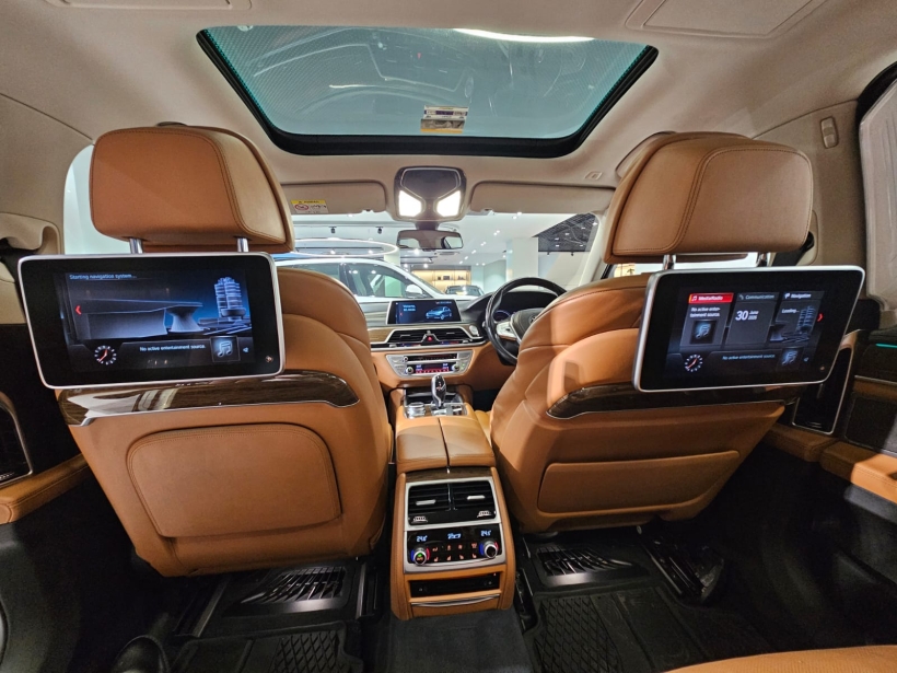 BMW 7 Series 740Li DPE Signature
