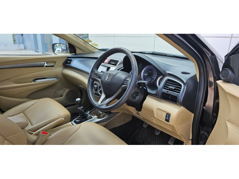 Honda City 1.5 V MT