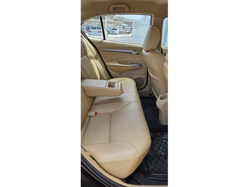 Honda City 1.5 V MT