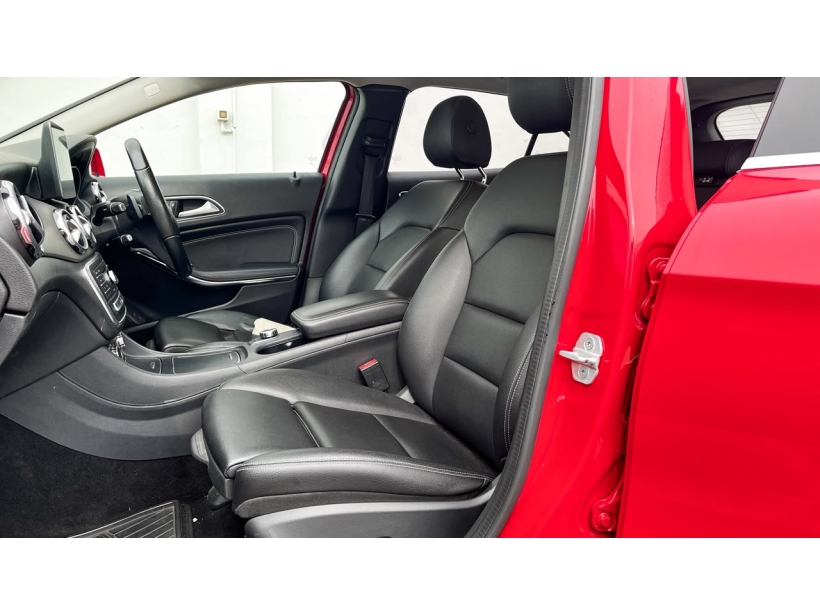 Mercedes Benz GLA Class 200 d Sport