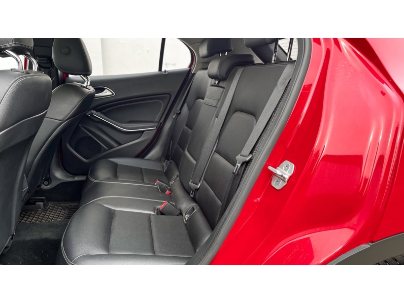Mercedes Benz GLA Class 200 d Sport