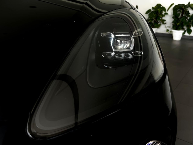 Porsche Cayenne Platinum Edition