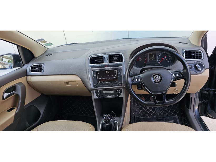 Volkswagen Vento 1.6L MT Highline Petrol