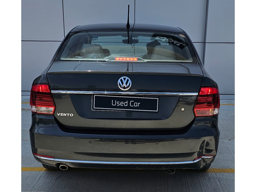 Volkswagen Vento 1.6L MT Highline Petrol