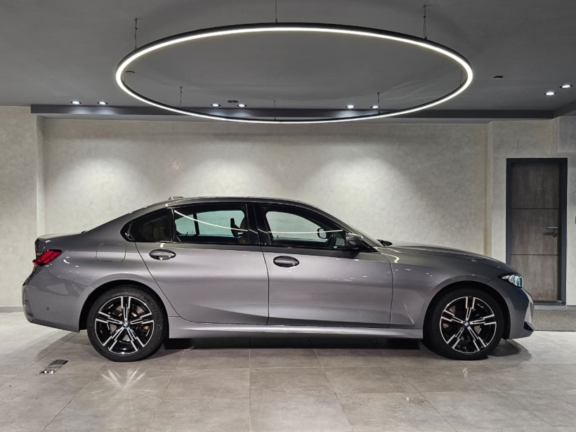 BMW 3 Series Gran Limousine 330Li M Sport