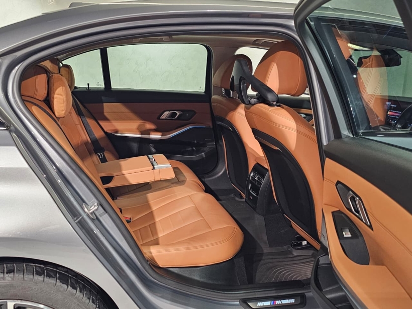 BMW 3 Series Gran Limousine 330Li M Sport