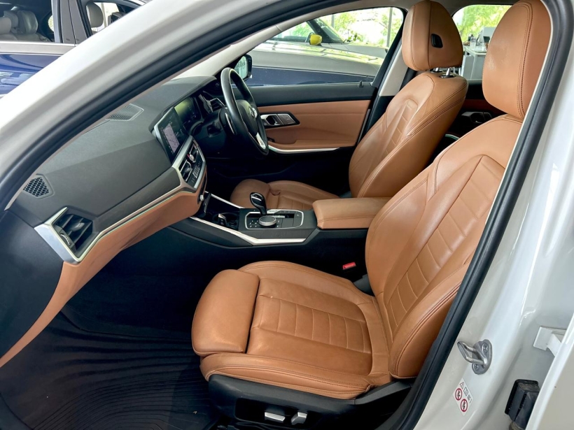BMW 3 Series Gran Limousine 330Li Luxury Line