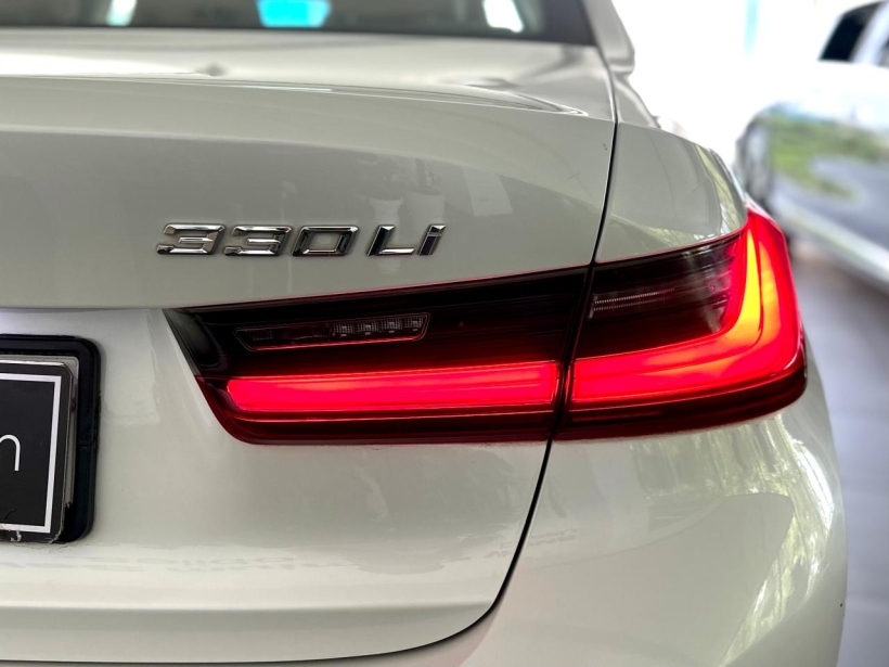BMW 3 Series Gran Limousine 330Li Luxury Line
