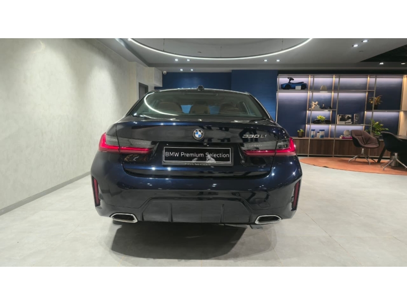 BMW 3 Series 330Li M Sport
