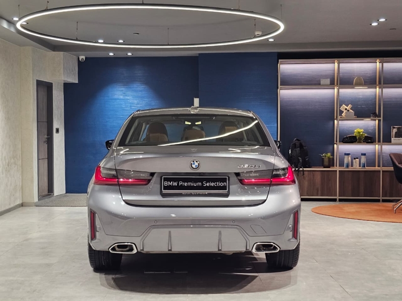 BMW 3 Series Gran Limousine 330Li M Sport