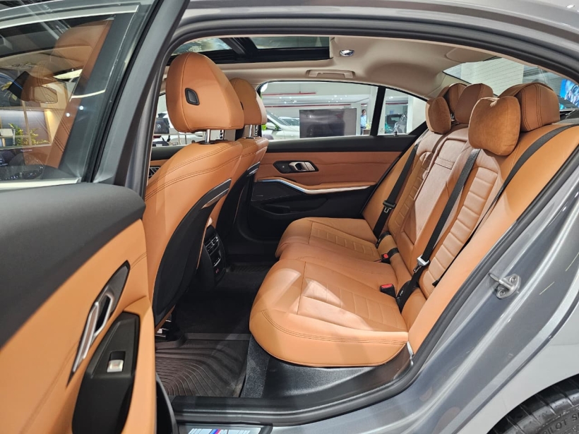 BMW 3 Series Gran Limousine 330Li M Sport