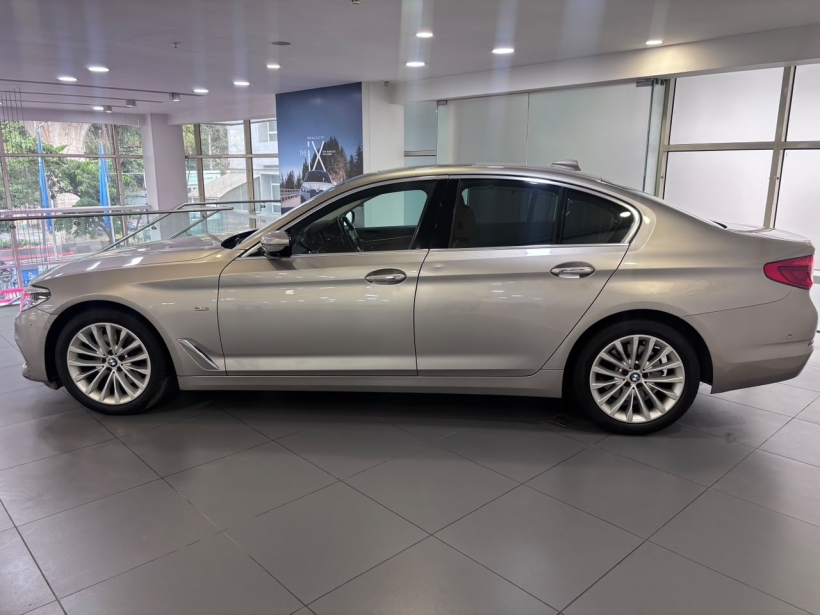BMW 5 Series 520d Luxury Line