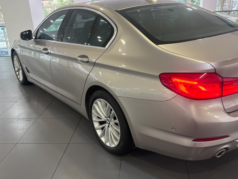 BMW 5 Series 520d Luxury Line