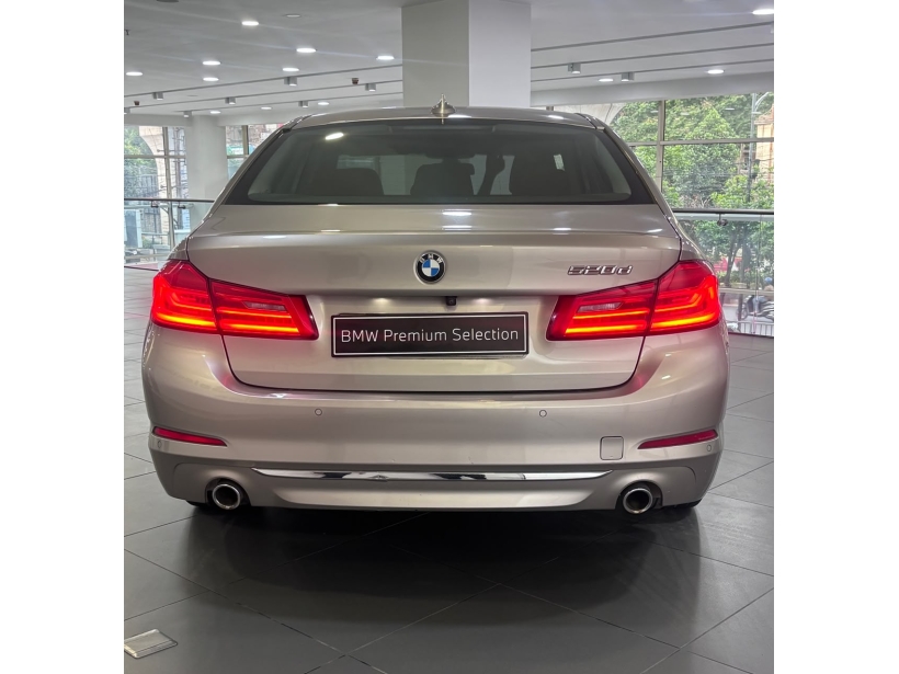 BMW 5 Series 520d Luxury Line