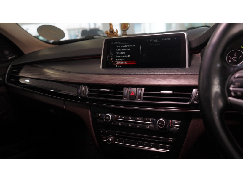 BMW X5 xDrive30d Design Pure Experience