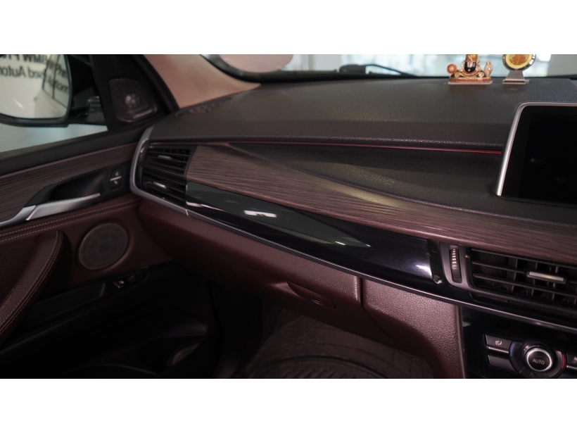 BMW X5 xDrive30d Design Pure Experience