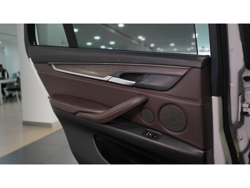 BMW X5 xDrive30d Design Pure Experience