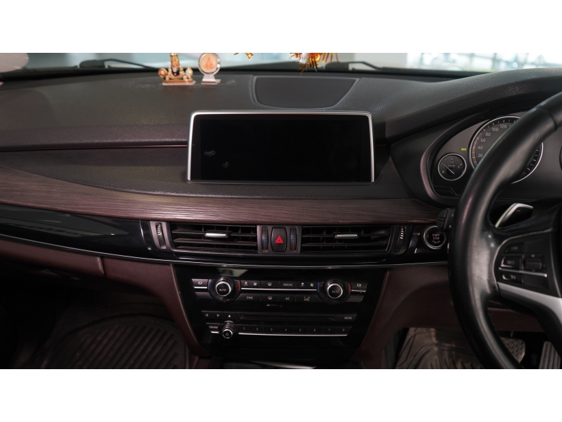 BMW X5 xDrive30d Design Pure Experience