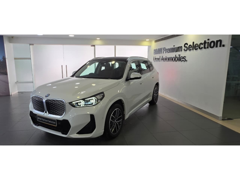 BMW iX1 LWB