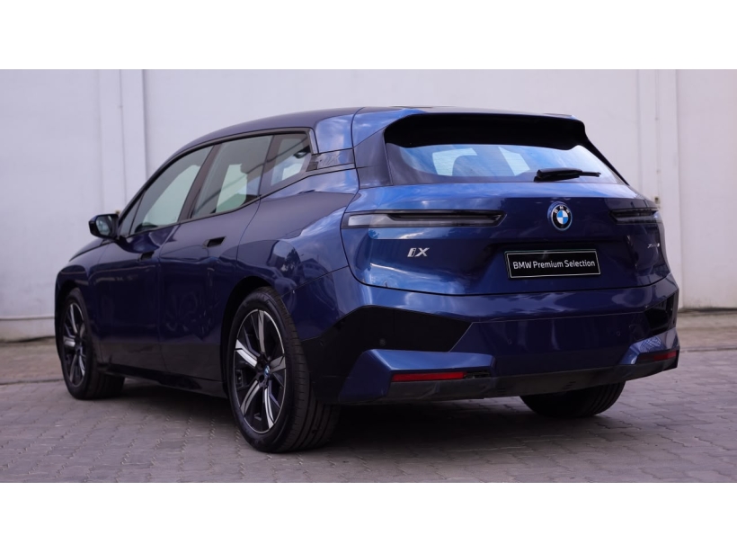 BMW iX xDrive40