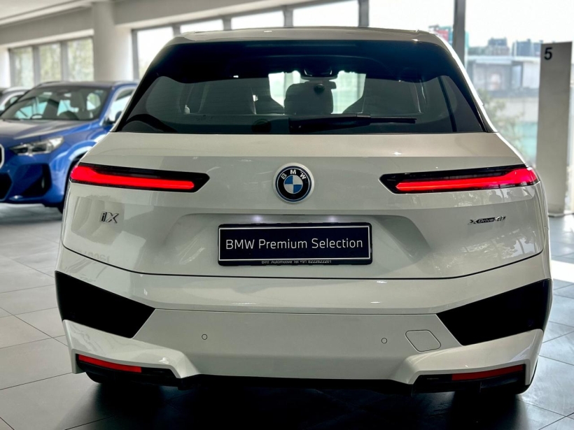 BMW iX xDrive40