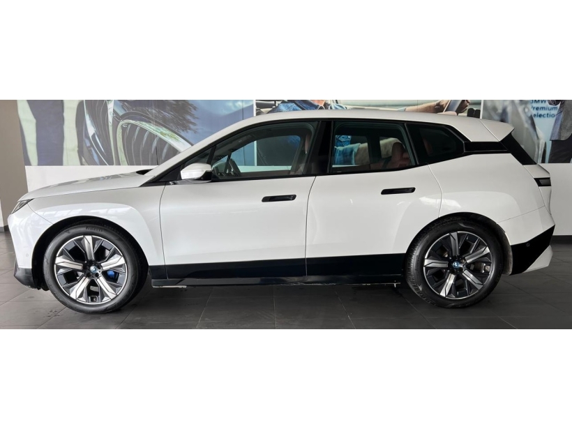 BMW iX xDrive40