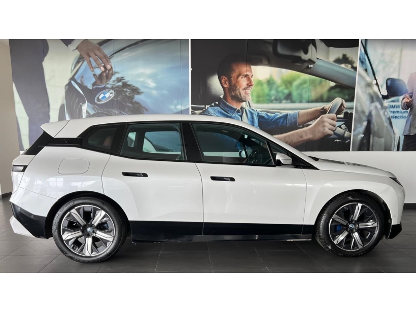 BMW iX xDrive40