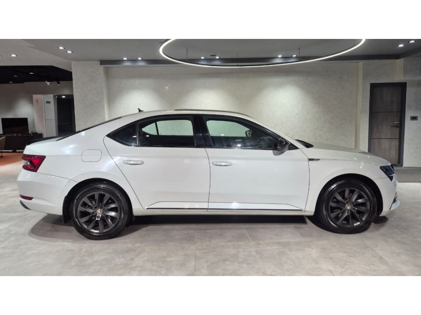 Skoda Superb Sportline 2.0 TSI AT