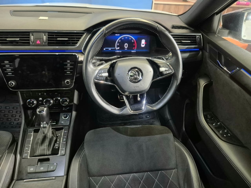 Skoda Superb Sportline 2.0 TSI AT