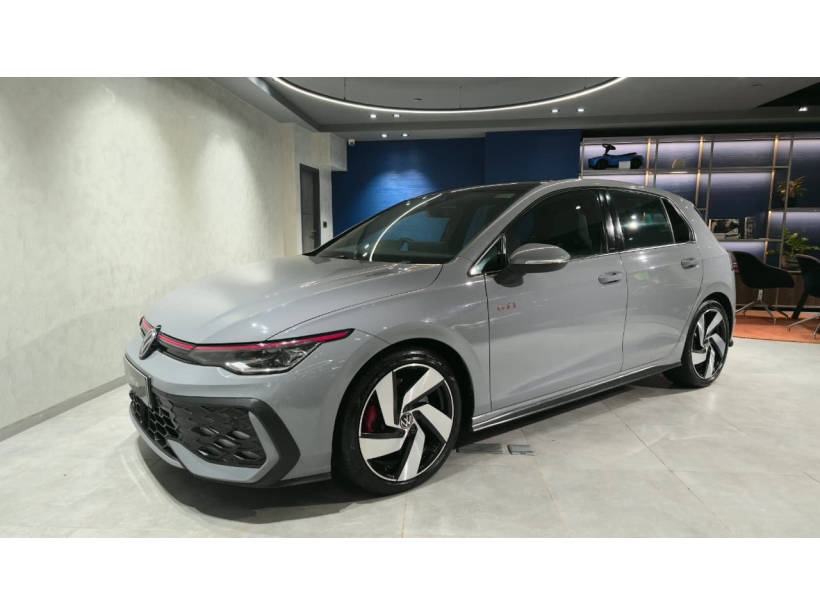 Volkswagen Golf GTI 2.0L TSI