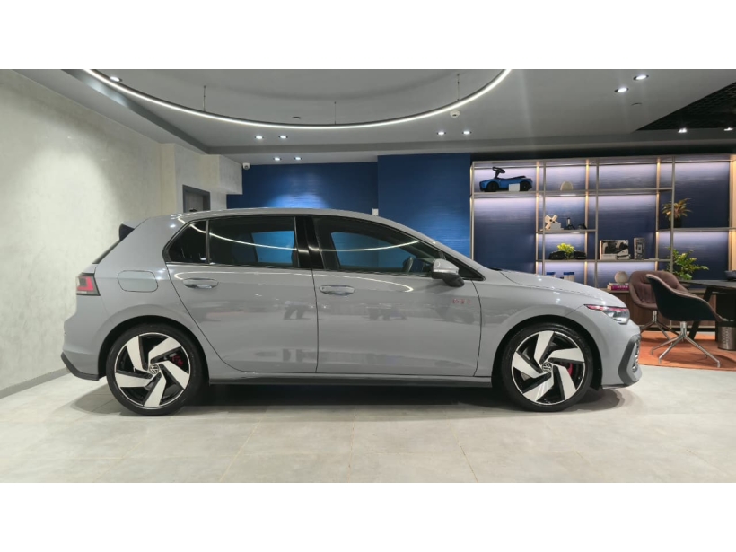 Volkswagen Golf GTI 2.0L TSI