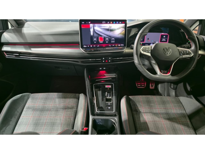 Volkswagen Golf GTI 2.0L TSI