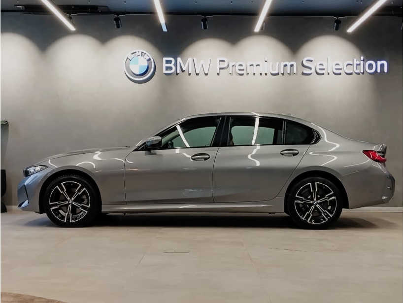 BMW 3 Series Gran Limousine 330Li M Sport