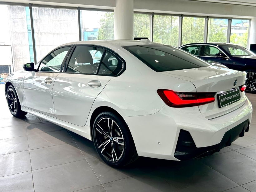 BMW 3 Series Gran Limousine 330Li M Sport Pro